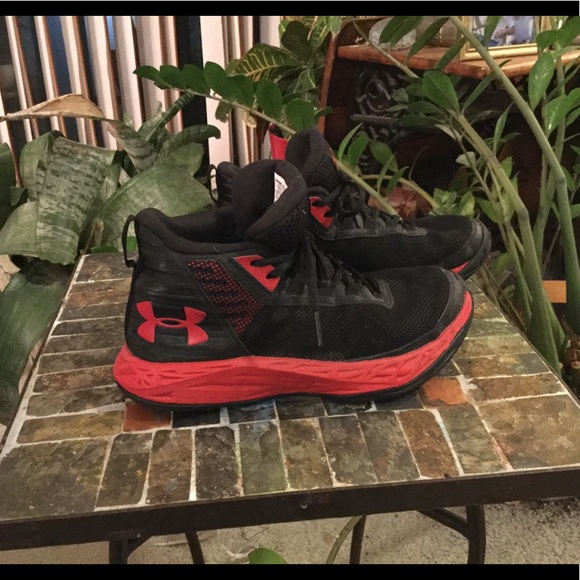 under armour youth jet basketball shoe